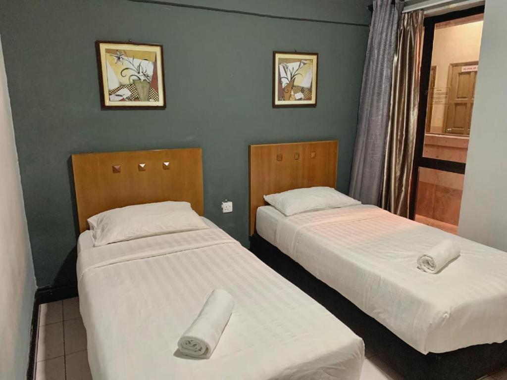 Marina Court Vacation Home 3 Bedrooms - Kota Kinabalu Zewnętrze zdjęcie