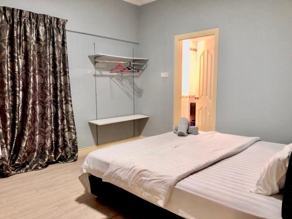Marina Court Vacation Home 3 Bedrooms - Kota Kinabalu Zewnętrze zdjęcie