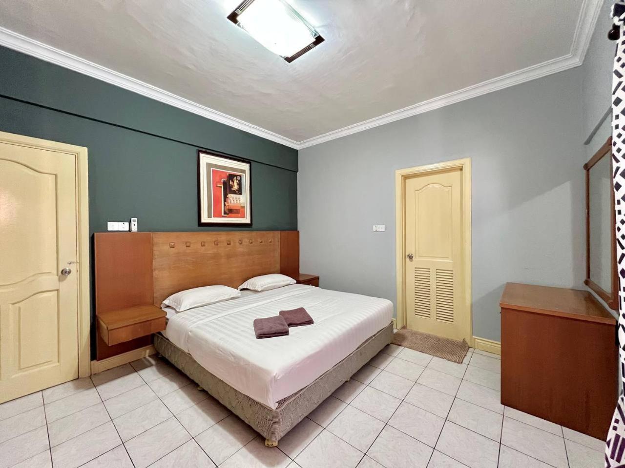 Marina Court Vacation Home 3 Bedrooms - Kota Kinabalu Zewnętrze zdjęcie